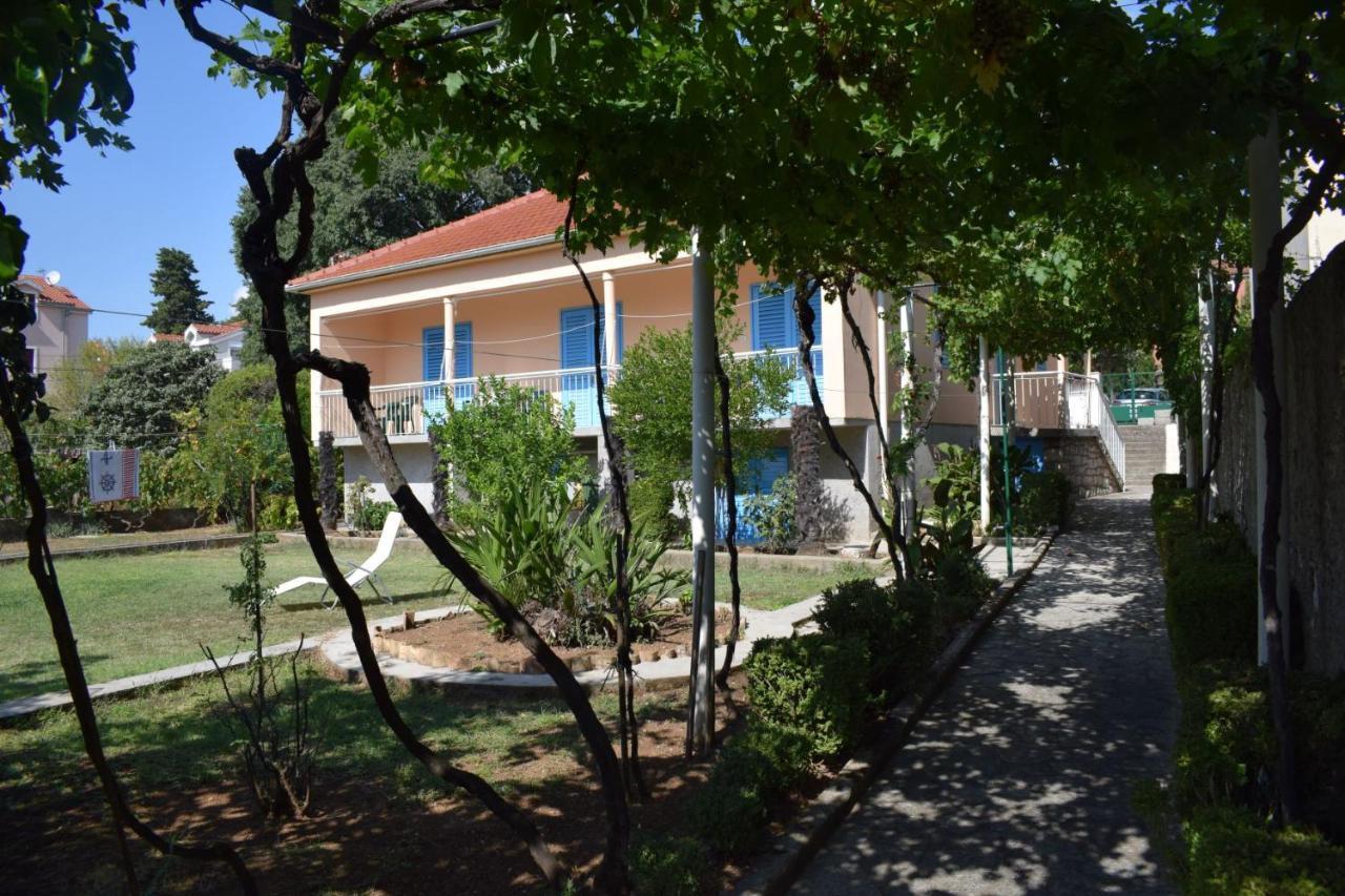 Apartman Morovic Sveti Filip i Jakov Exterior photo